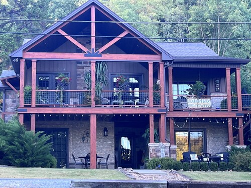 1of2 Bedroom Suites at Lake Barkley Old Kuttawa, KY - w/ golf cart