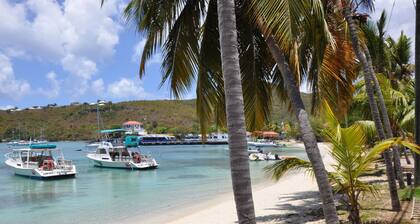 Grande Bay Resort - Mojo Blue 1BR Eigentumswohnung direkt am Strand!