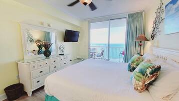 2 makuuhuonetta, työpöytä, silitysrauta/-lauta, ilmainen Wi-Fi