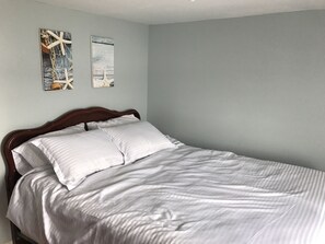3 bedrooms, bed sheets, wheelchair access