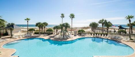 Innenpool, beheizter Pool