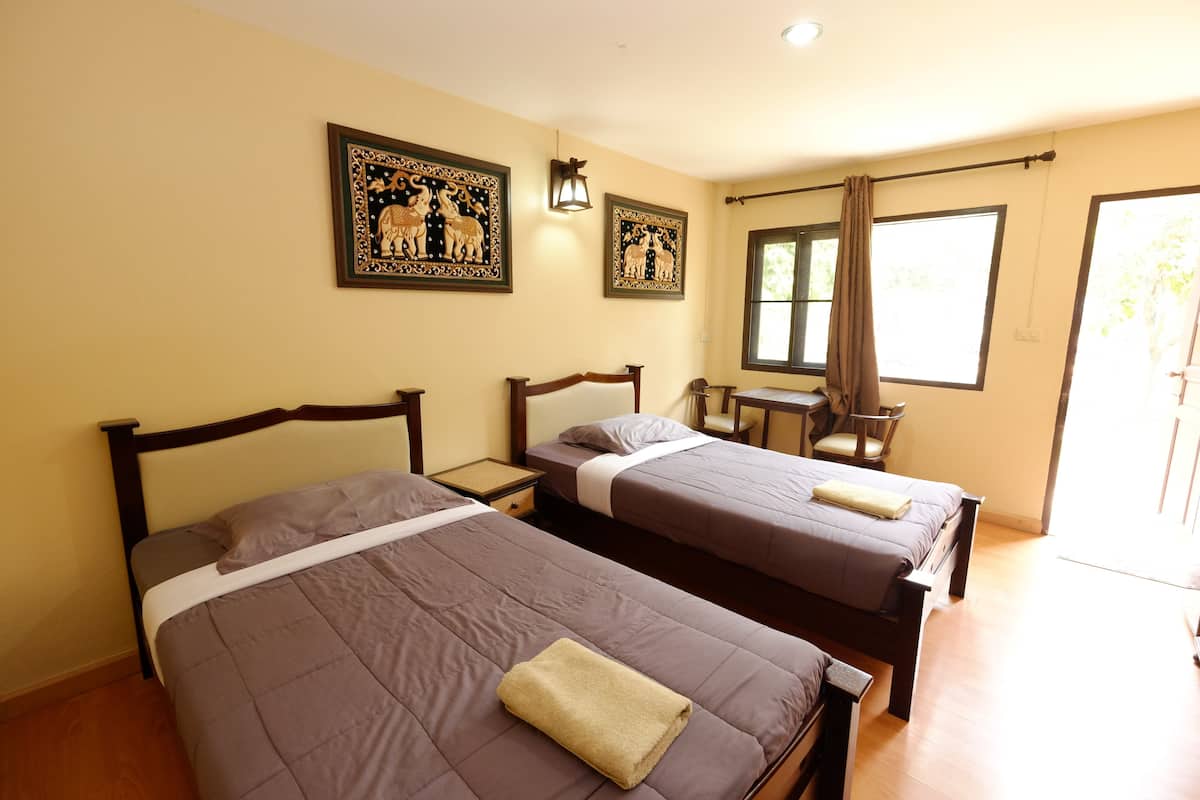 Chambre Standard avec lits jumeaux | Bureau, Wi-Fi gratuit, draps fournis