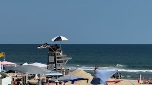 Beach nearby, sun loungers, beach towels - Fair Harbor: 30 Seconds to the Ocean ★★★★★ (Fair Harbor)