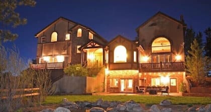 Majestic Lodge nur 22 Meilen von der Basis des Pike's Peak