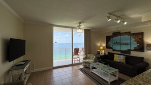 Smart TV, DVD player