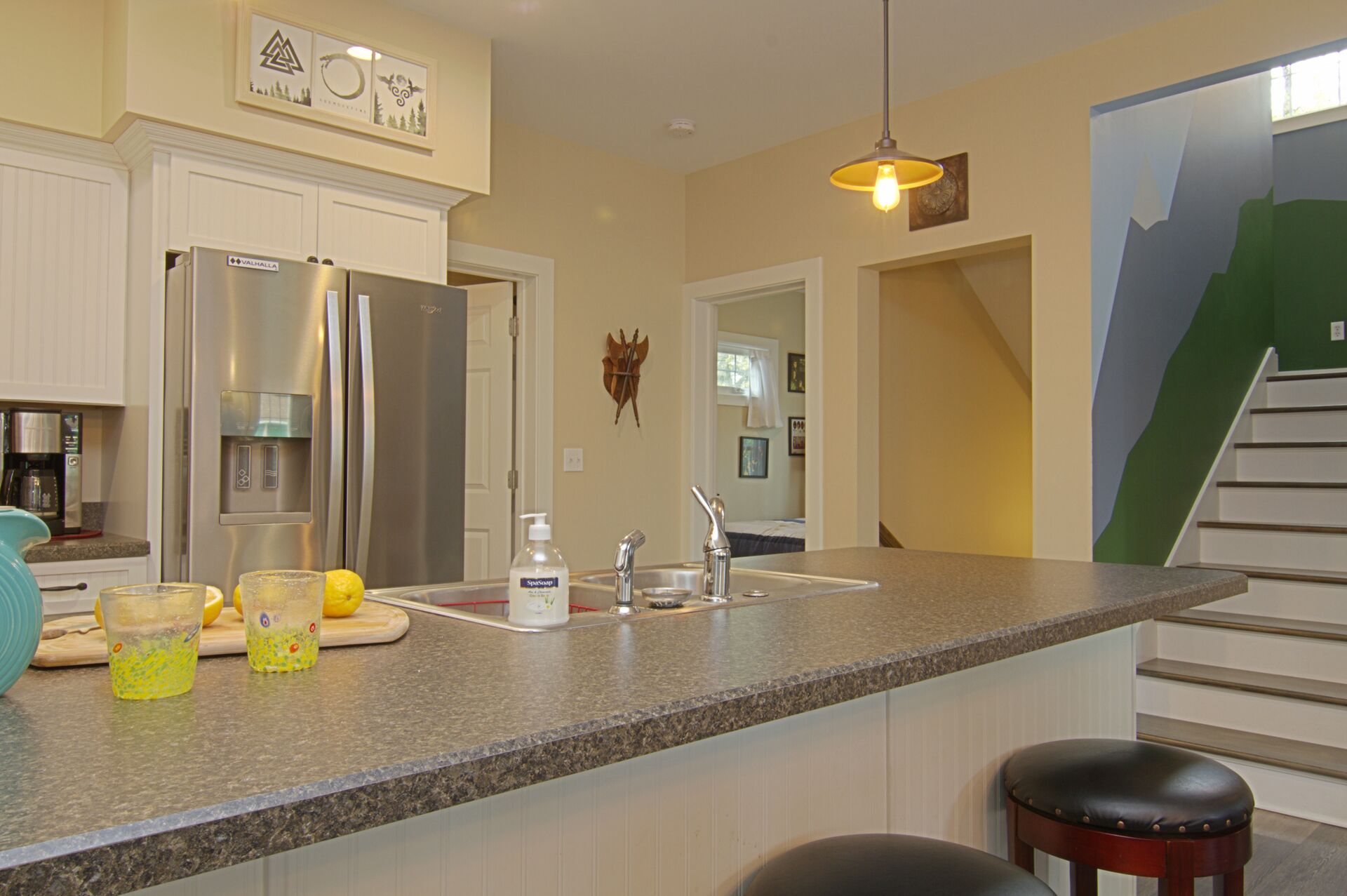 Kitchen bar