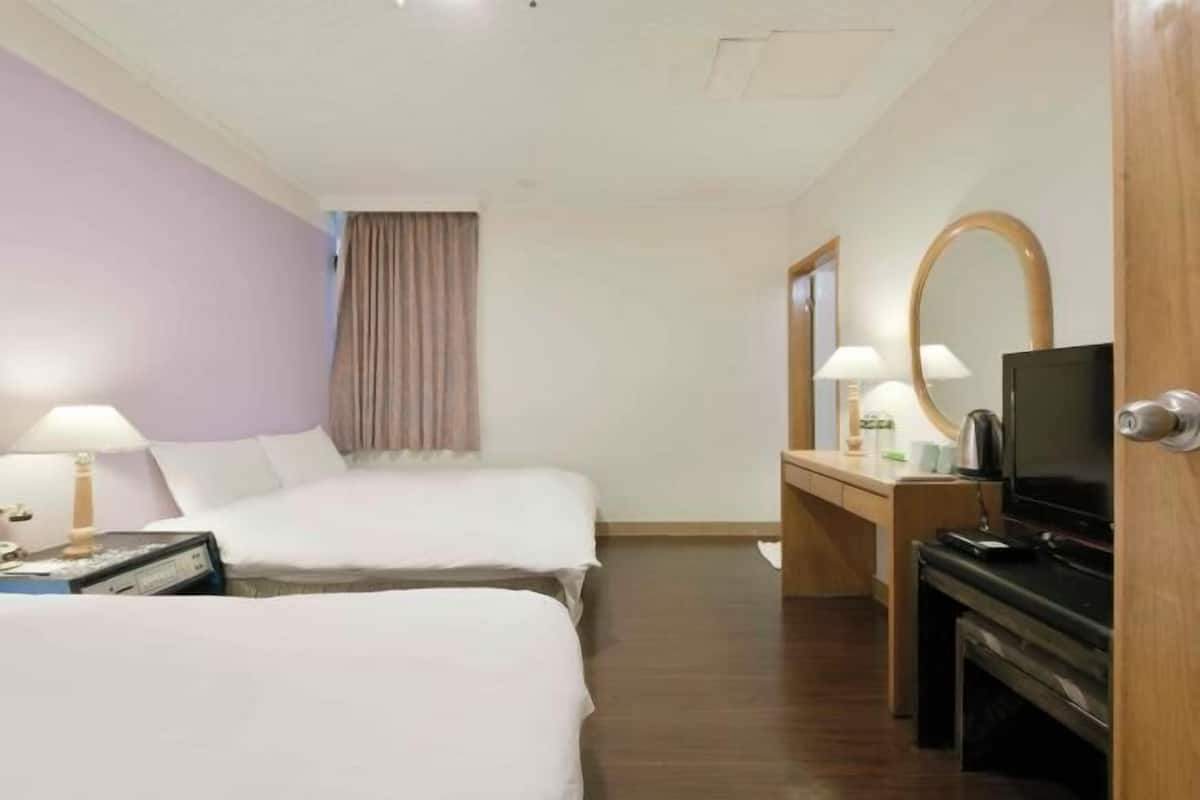 Desk, blackout curtains, soundproofing, free WiFi