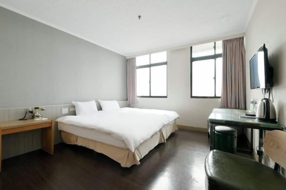 Desk, blackout curtains, soundproofing, free WiFi