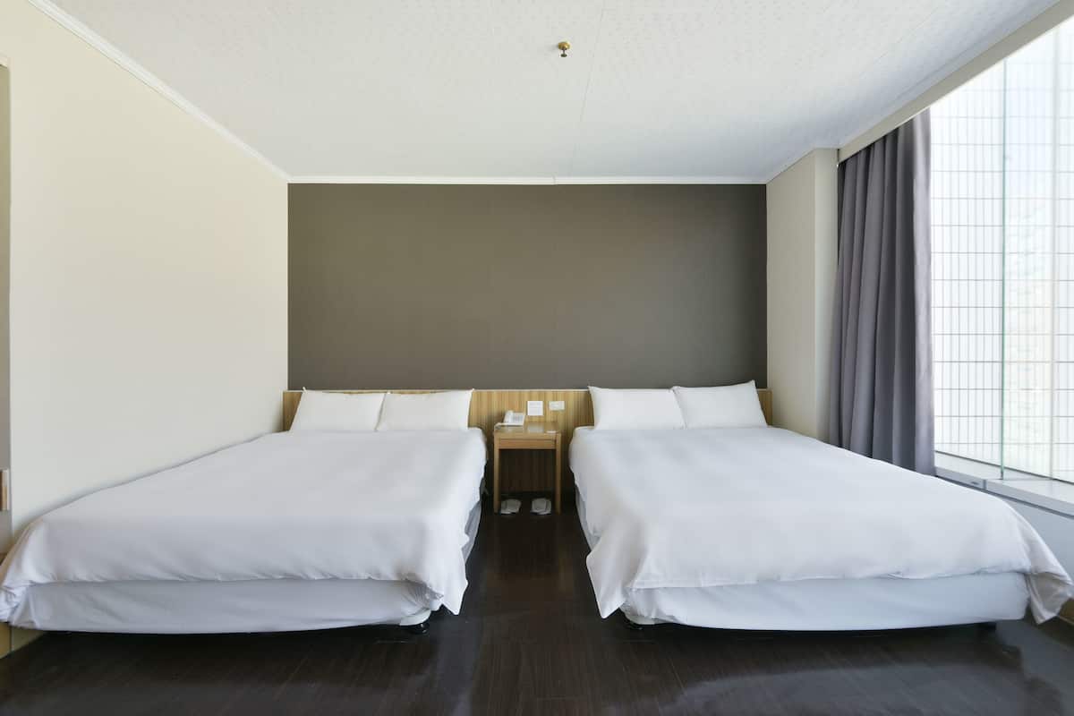 Kamar Quadruple Superior, 1 kamar tidur | Meja kerja, tirai kedap cahaya, kedap suara, dan Wi-Fi gratis