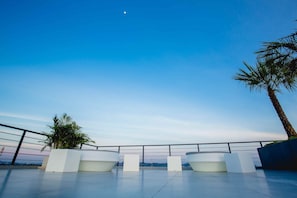 Sun deck