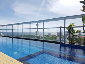 Outdoor pool - Treetops Condo (Pattaya)