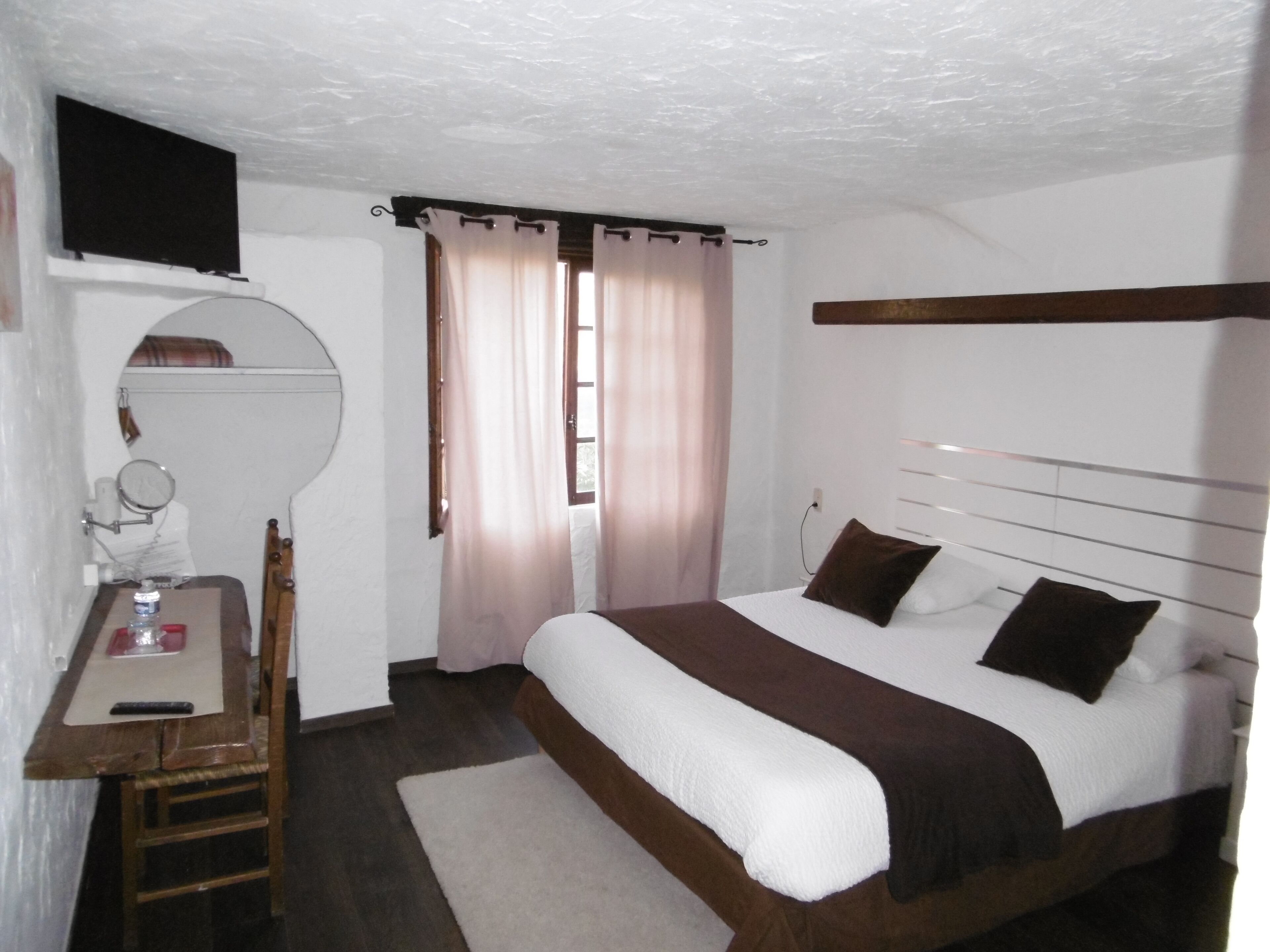 double room | 1 bedroom, premium bedding, desk, iron/ironing board