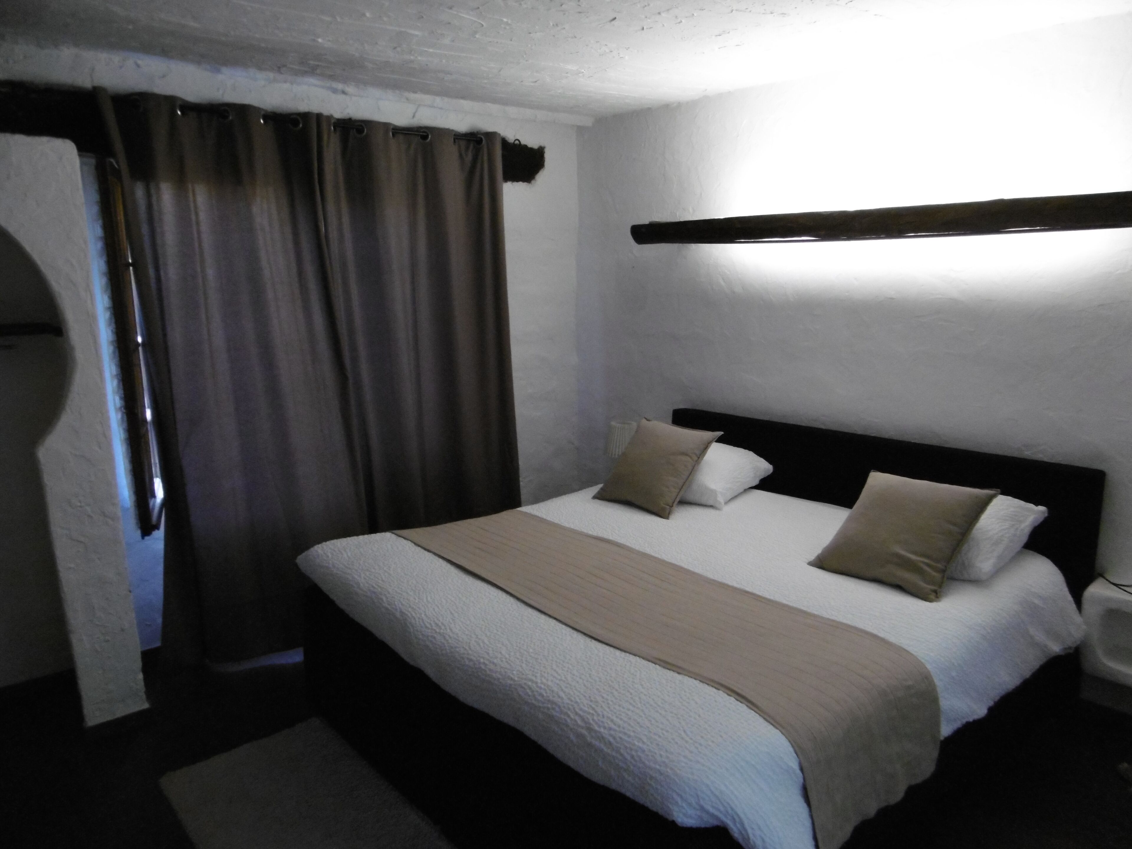 double room | 1 bedroom, premium bedding, desk, iron/ironing board