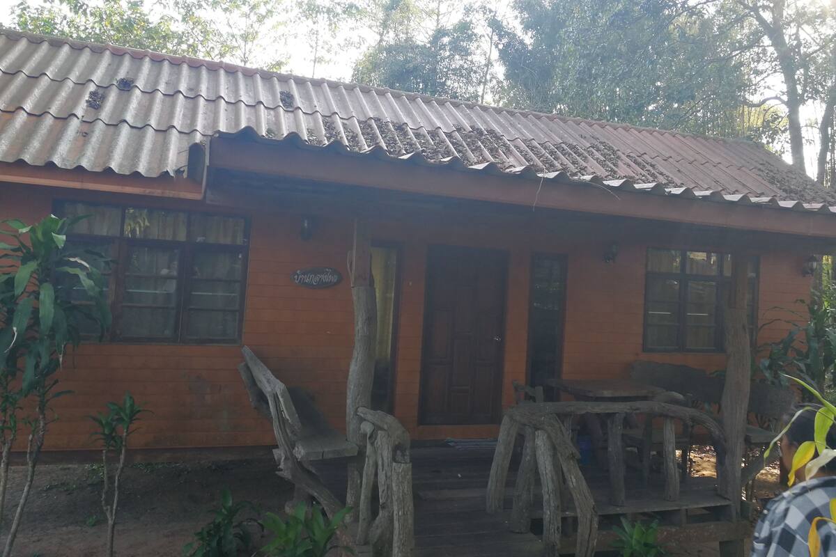 2-Bedroom Bungalow | Free WiFi