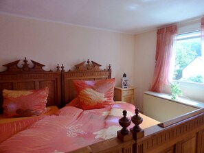 Comfort-Stadtwohnung | 3 Schlafzimmer, Bügeleisen/Bügelbrett, kostenloses WLAN, Bettwäsche