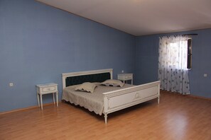 Grand Double Room | Iron/ironing board, free WiFi - Rafael Hostel (Yerevan)