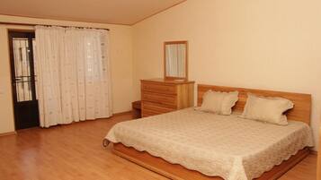 Dobbeltrom – standard, 1 dobbeltseng | Strykejern/-brett og wi-fi (inkludert)