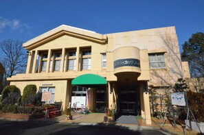 施設の正面