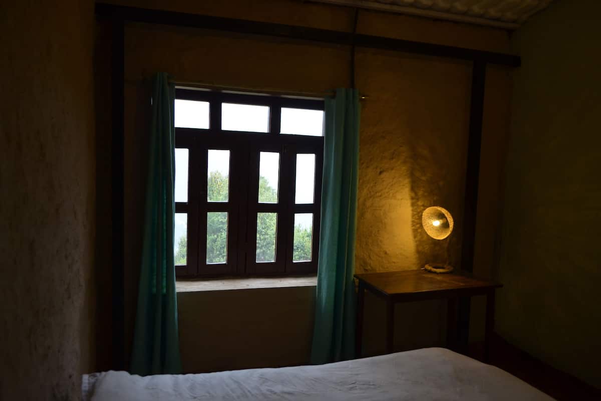 Cottage Basic, 1 Tempat Tidur King, pemandangan gunung, tepi gunung