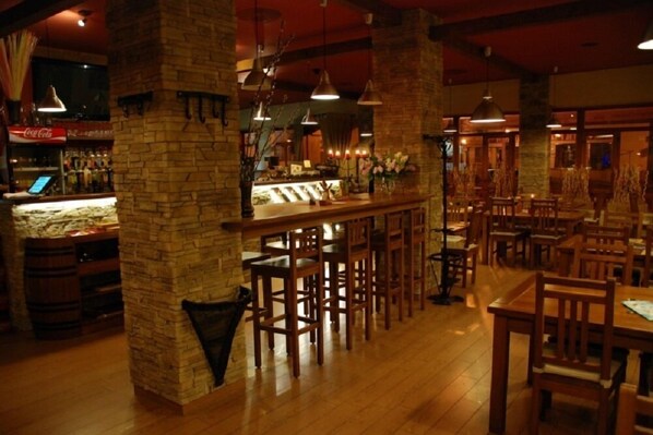 Local and international cuisine