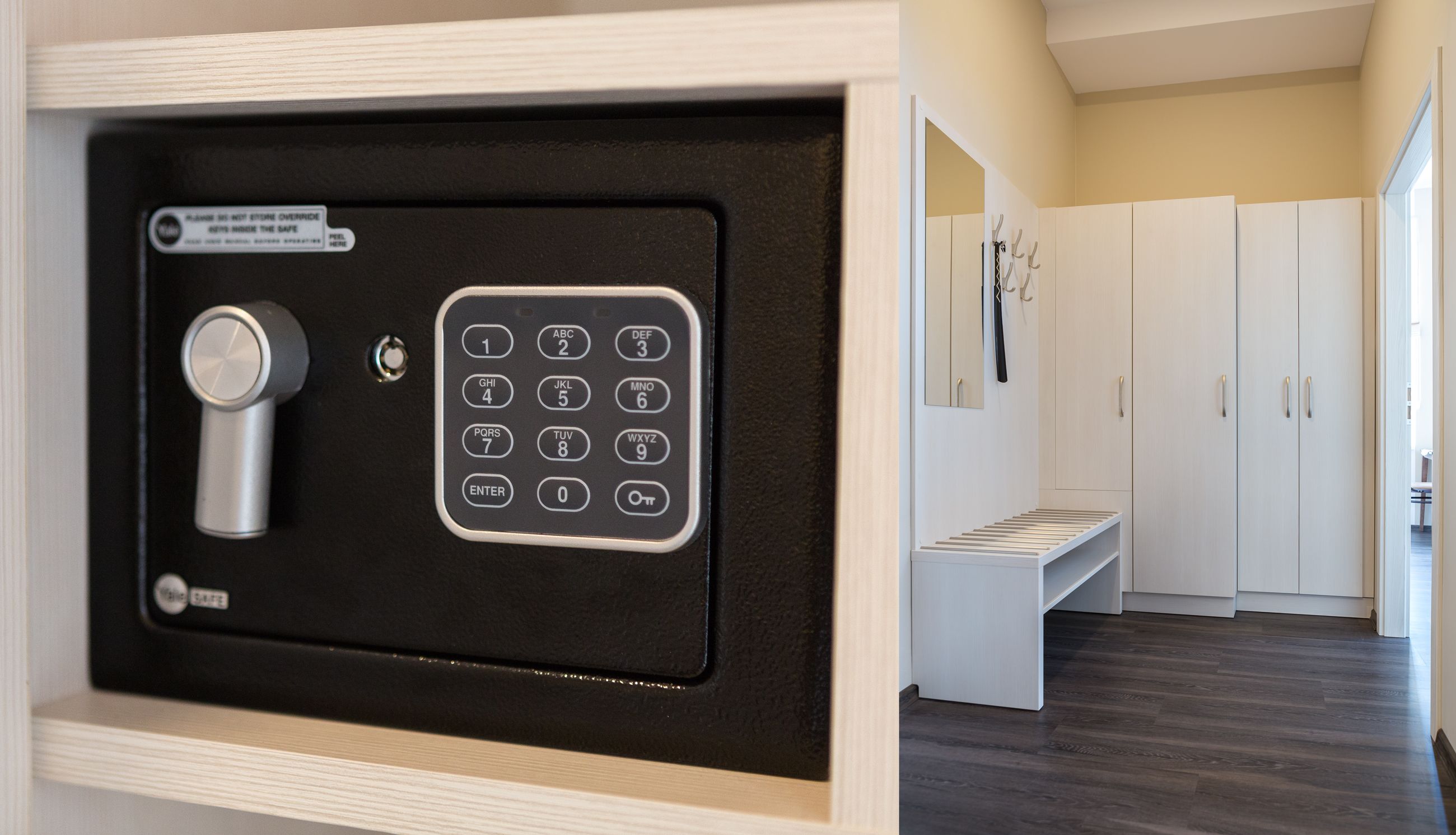 Een veilige opslagruimte met een combinatiecijferslot en keypad, een bankje, en witte kasten in een modern interieur.