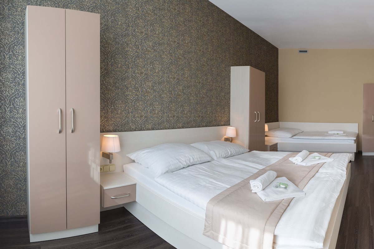 Premium bedding, minibar, in-room safe, desk