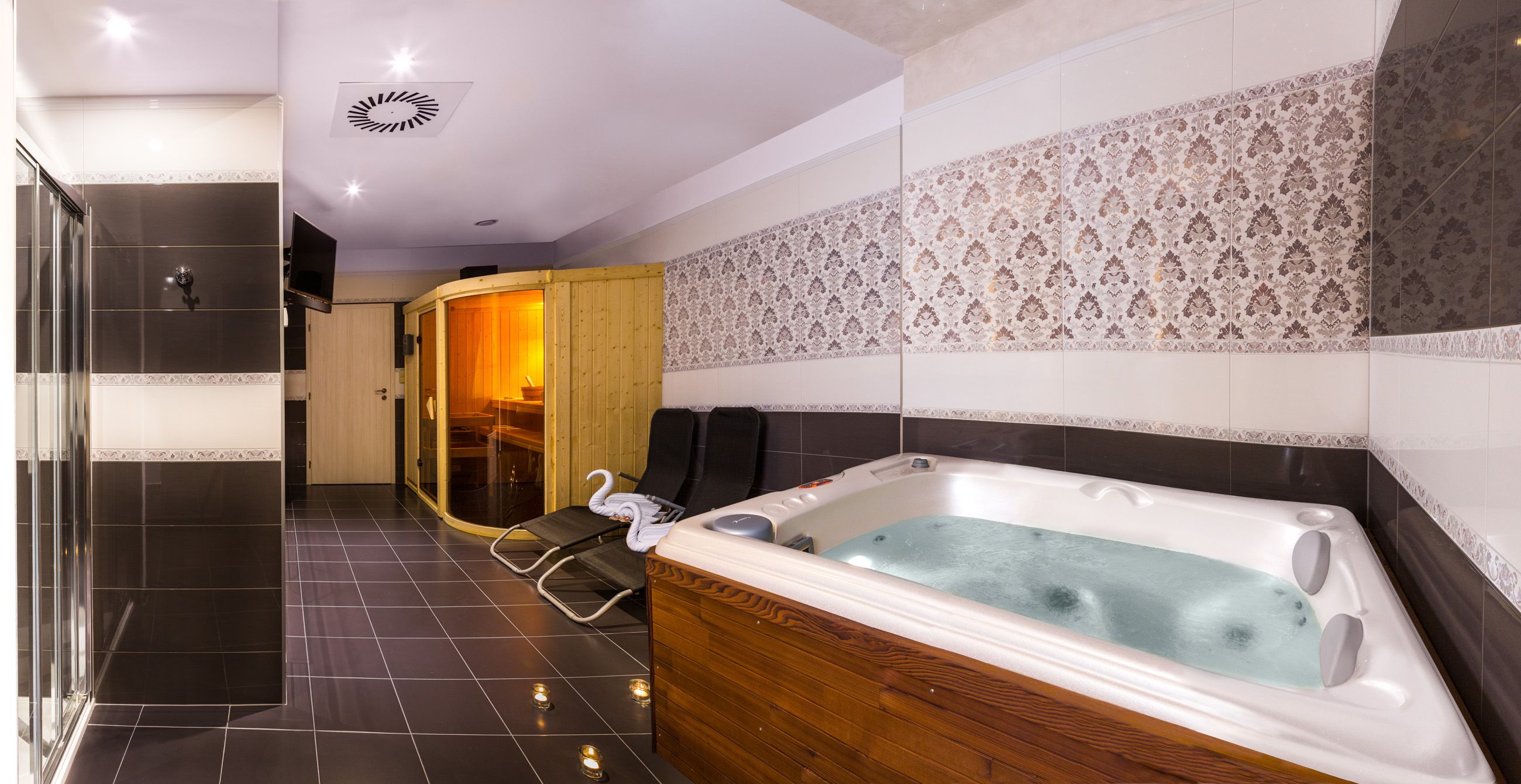 Bañera de hidromasaje privada