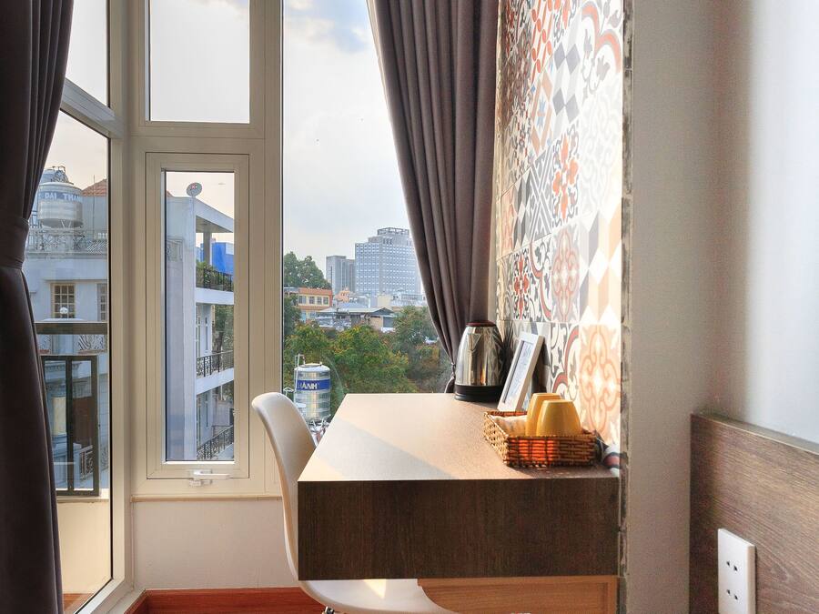 Dobbeltrom – city, 1 queensize-seng, byutsikt | Balkong