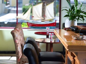 Bar (on property) - Latini Family Hotel (Nafplio)