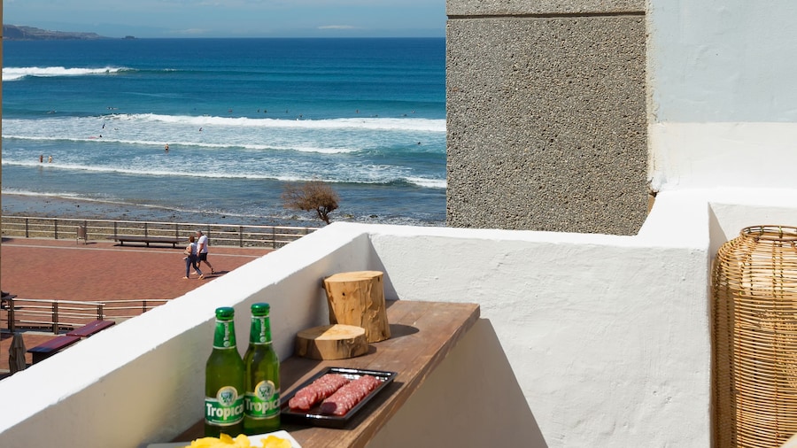 La Ventana Azul Surf Hostel