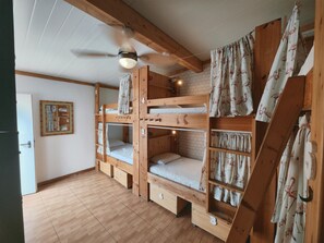 Dortoir Partagé Supérieur, dortoir mixte