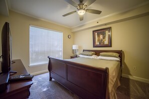 Appartement, 2 chambres | 1 chambre, bureau, fer et planche à repasser, accès au Wi-Fi (inclus)