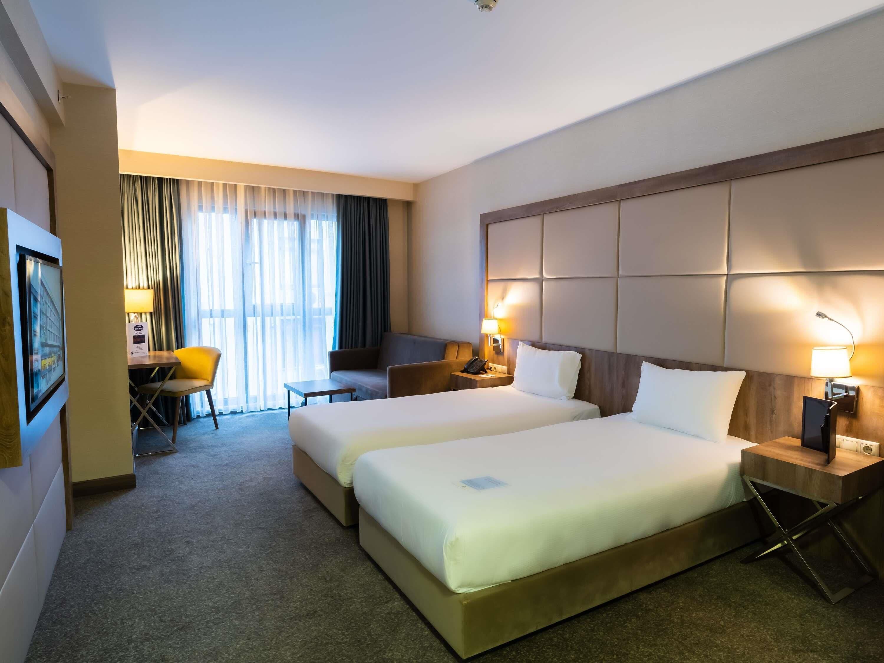 Ropa de cama de alta calidad y minibar 