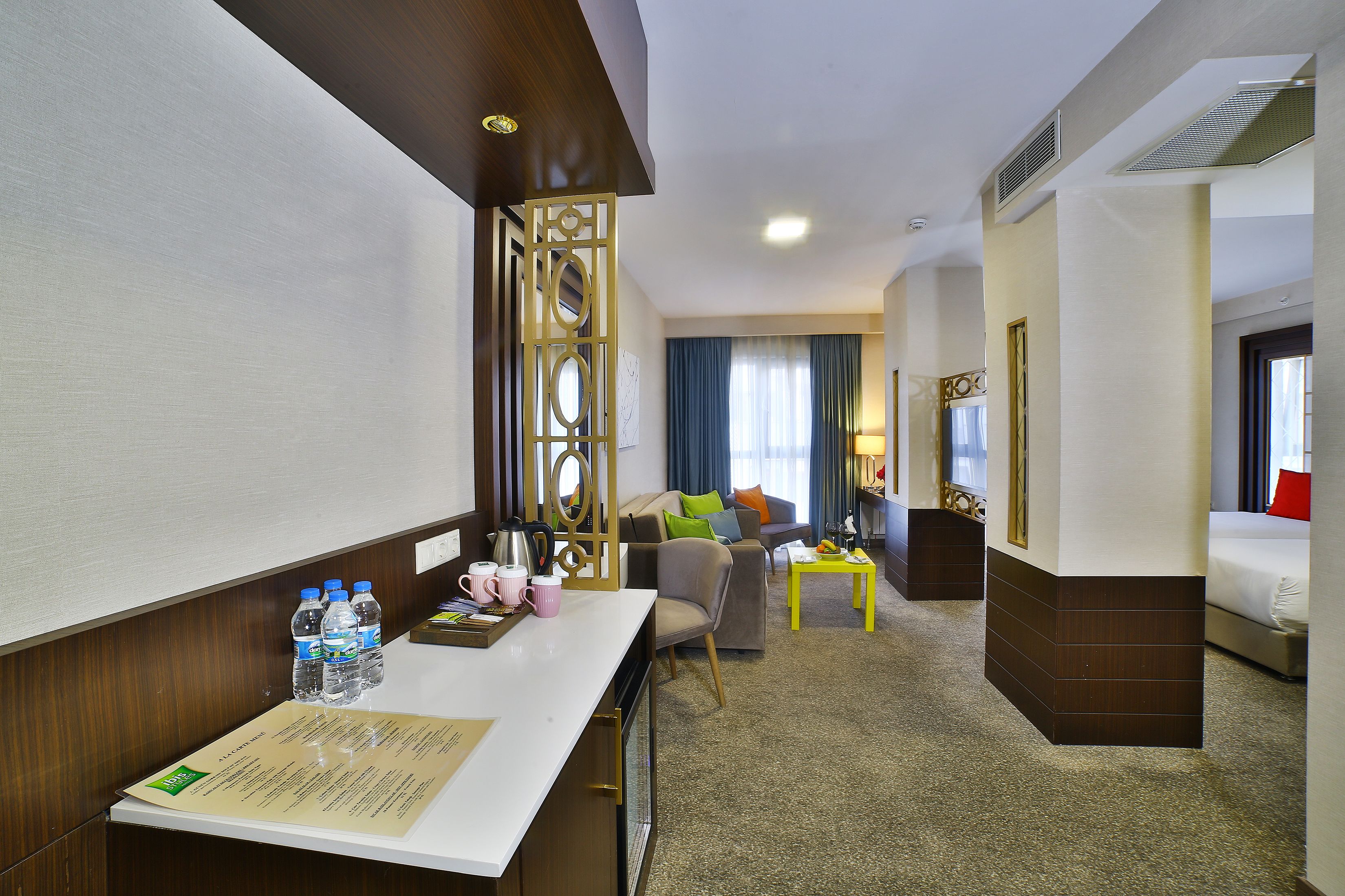 family suite, 2 double beds | 1 bedroom, premium bedding, minibar, in-room safe