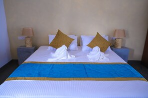 Premium bedding, in-room safe, soundproofing, bed sheets - Hotel Star White Negombo (Negombo)