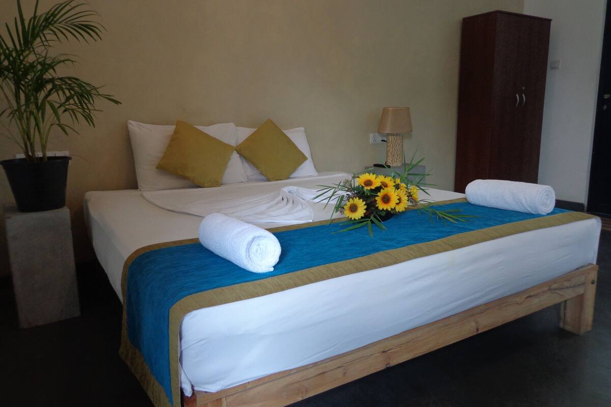 Luxury Room, 3 Bedrooms, Smoking, Beach View | Premium bedding, in-room safe, soundproofing, bed sheets