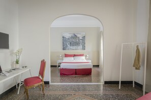 Quadruple Room | Hypo-allergenic bedding, desk, blackout drapes, iron/ironing board - Genova46 Suites & Rooms (Genoa)