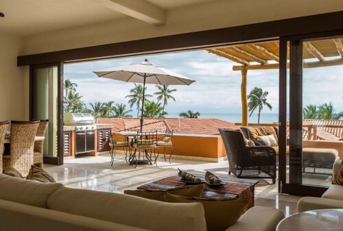 Villa Colibri Bucerias  by RNLR