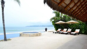 View from property - Villa Colibri Bucerias  by RNLR (Bucerías)