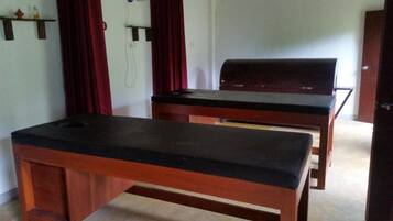 Desk, iron/ironing board, free WiFi