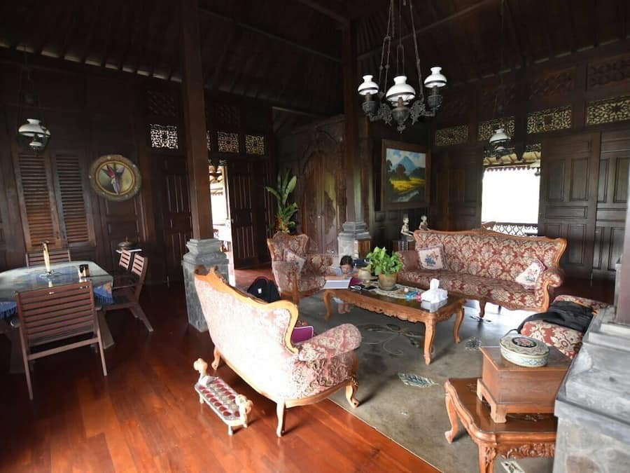 Villa traditionnelle, 3 chambres | Aire de séjour | Téléviseur ACL