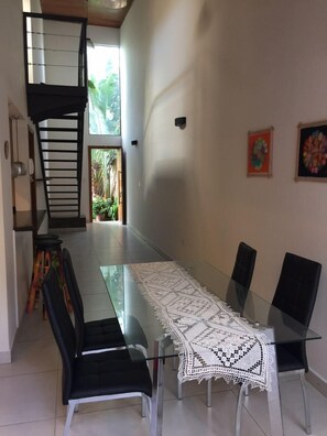 Appartamento Standard, 2 camere da letto (La Arpista) | Pasti in camera
