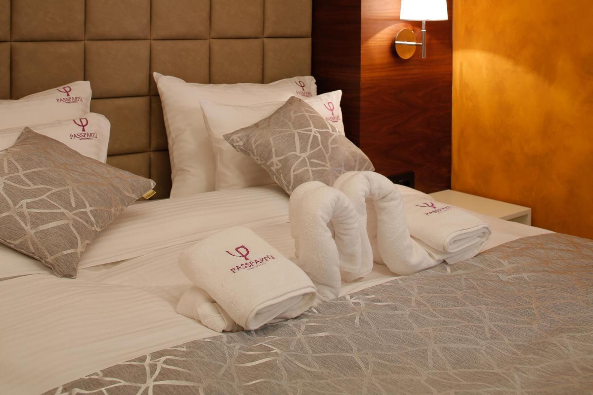 premium bedding, in-room safe, desk, soundproofing