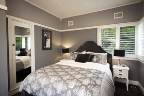 Luxury Cottage, 3 Bedrooms | 3 bedrooms, individually decorated, individually furnished, desk - The Gatsby (Katoomba)