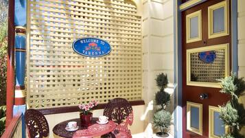 Luxury House, 4 Bedrooms | Balcony