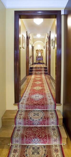 Hallway - Varenna (Leura)