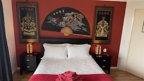 Phòng Deluxe, 1 giường cỡ queen, bồn tắm thủy lực, quang cảnh núi