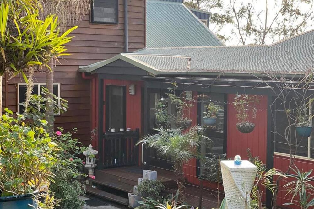 Tambaridge Bed and Breakfast