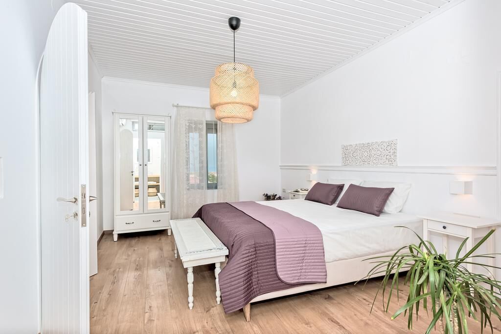 House, 3 Bedrooms | 3 bedrooms, in-room safe, desk, iron/ironing board