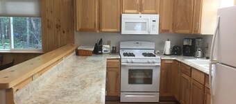 Spacious Up North Cottage Nested in the Tall Timbers